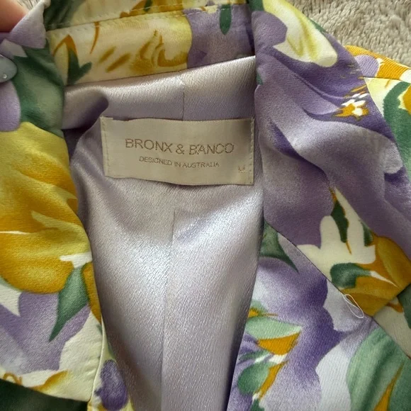 EUC Worn 1 time for a 3 hour event. No signs of wear - Picture 5 of 6